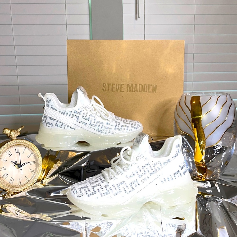 Steve Madden maxima sneakers and white and silver low top clear souls